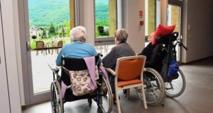 anziani casa di riposo 2