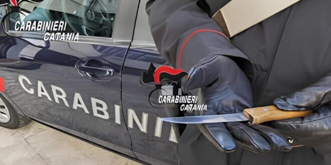 Padre furioso minaccia di morte il figlio e la ex moglie